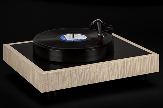 STST STST Motus II Direct Drive turntable